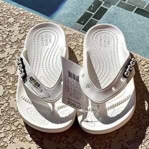 Classic Crocs Flip Size M2/W4 NWT